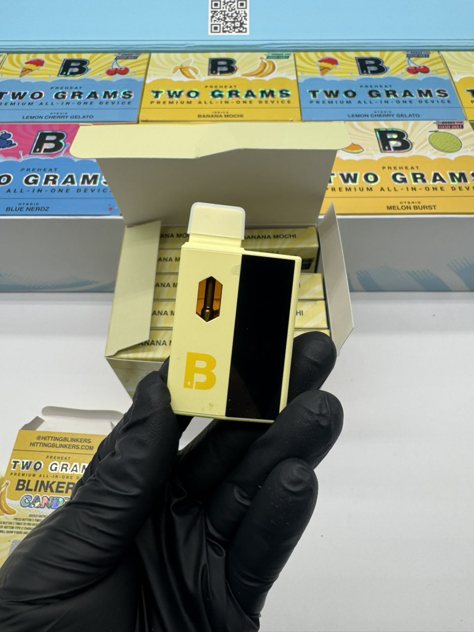 BLINKERS 2G DISPOSABLE + HASH HOLE (BONUS ITEM)