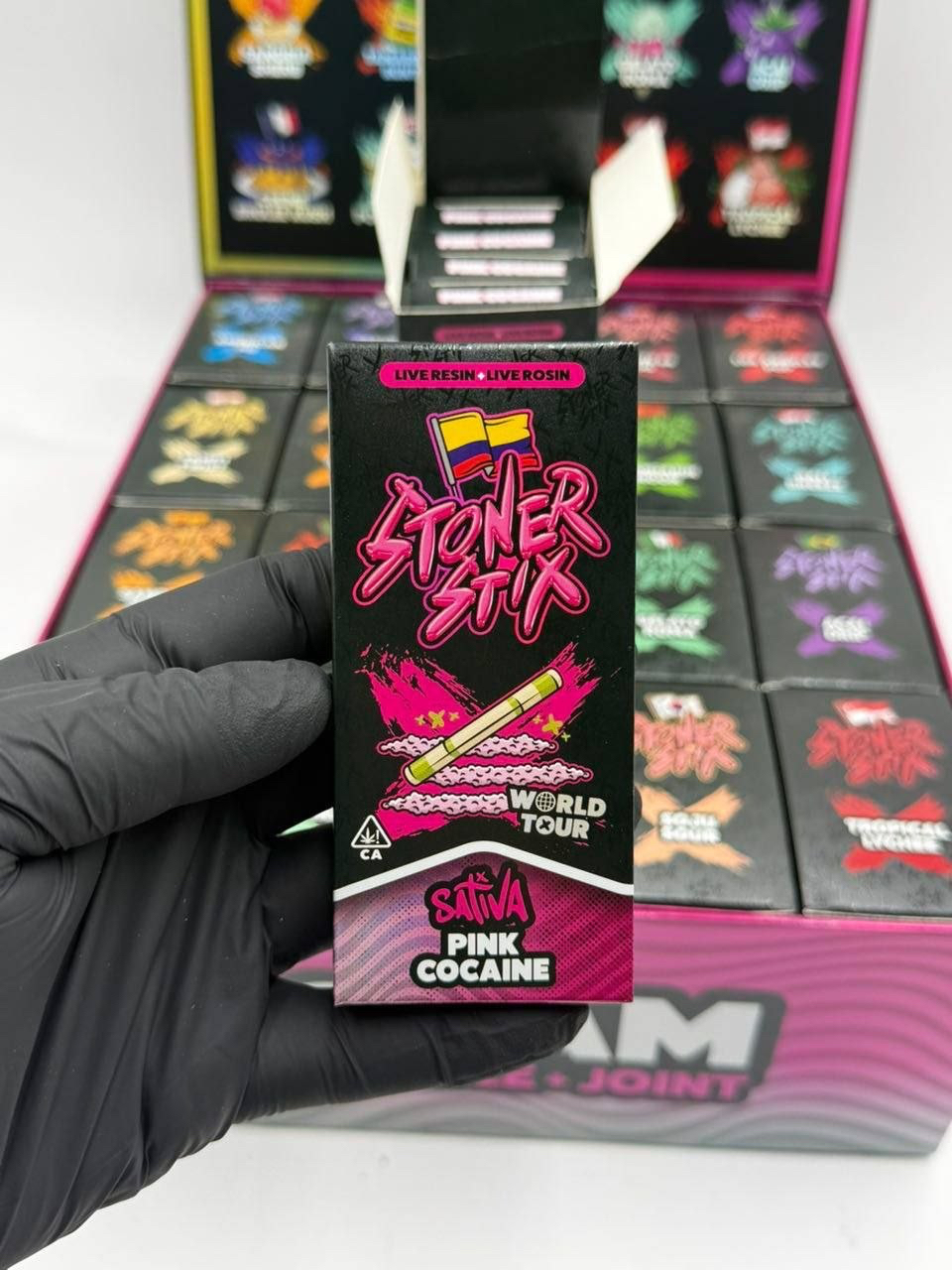 Stoner Stixx 2G World Tour Edition 2 gram live resin live rosin disposable vape box display and device